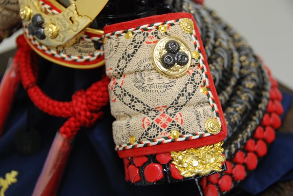 市川光玉作 13号別製 兜飾