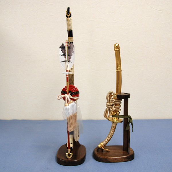 市川光玉作 6号 鎧飾 弓太刀