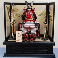 市川光玉作 8号ピンク小桜縅 鎧飾